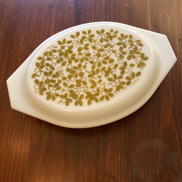 Vintage 1967-72 Pyrex Verde (gooseberry) casserole - Picture 3 of 8